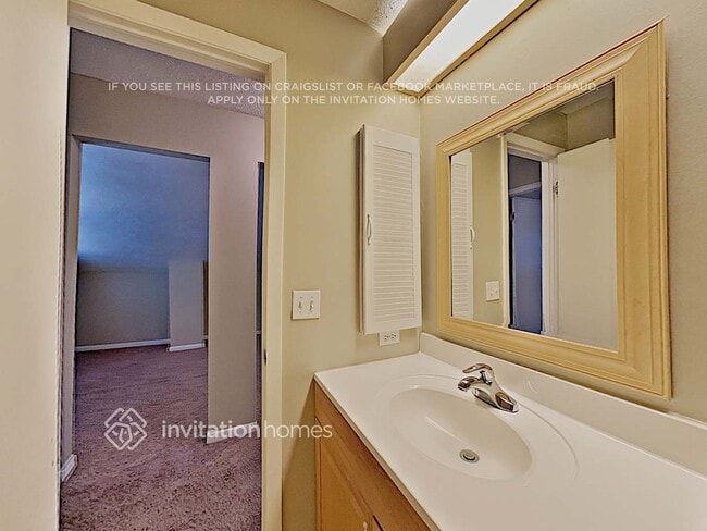 Building Photo - 13907 Hayward Pl