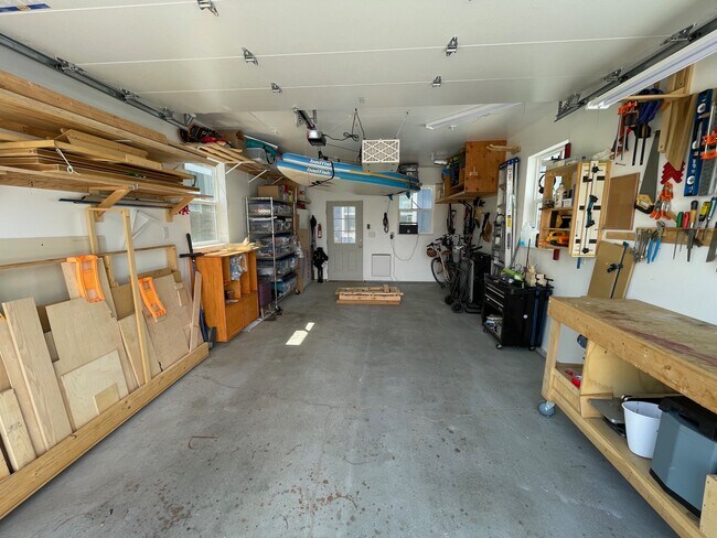 Building Photo - 180 Barnwood Cir