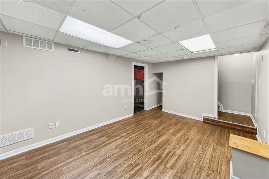 Building Photo - 808 Gascony Dr