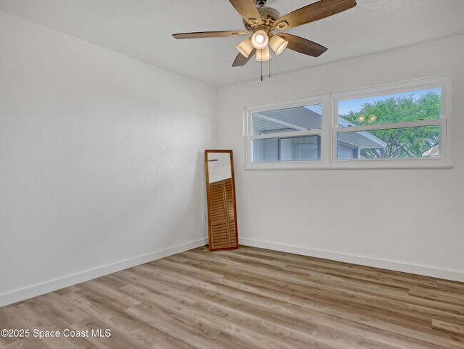 Building Photo - 872 Sadnet Cir NE