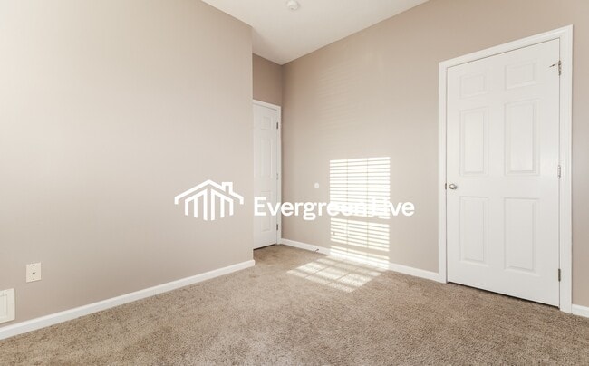 Building Photo - 9724 Moonlight Dr