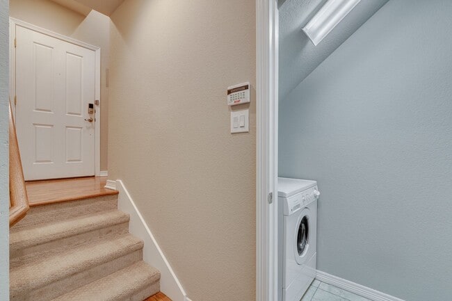 Building Photo - Miyama Cantey Townhomes 2816