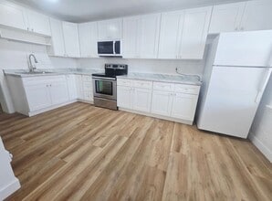 Building Photo - Lily Apartments