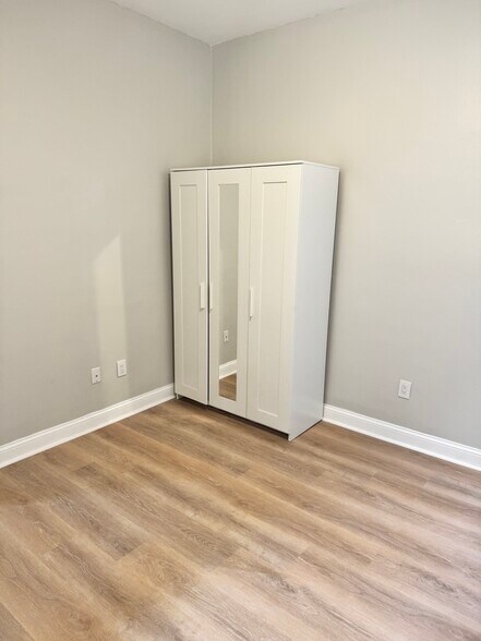 Building Photo - 1193 Commonwealth Ave