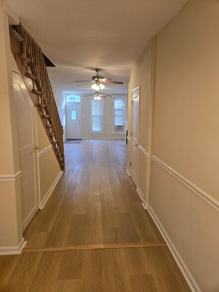 Building Photo - 842 Washington Blvd