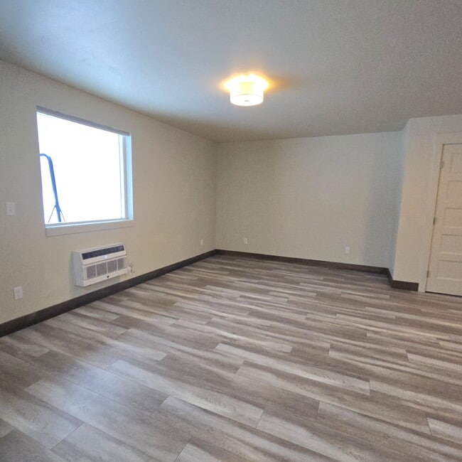 Building Photo - 2 bed, 2 bath with great views!