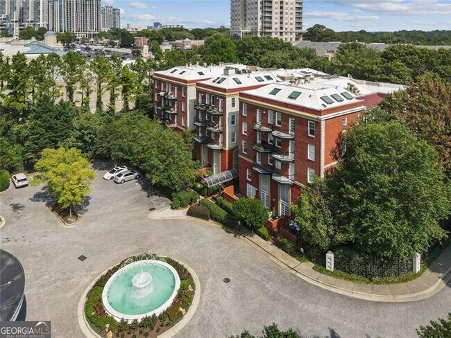 Building Photo - 2840 Peachtree Rd