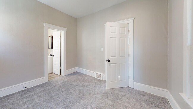 Building Photo - 7408 Dudley Ave