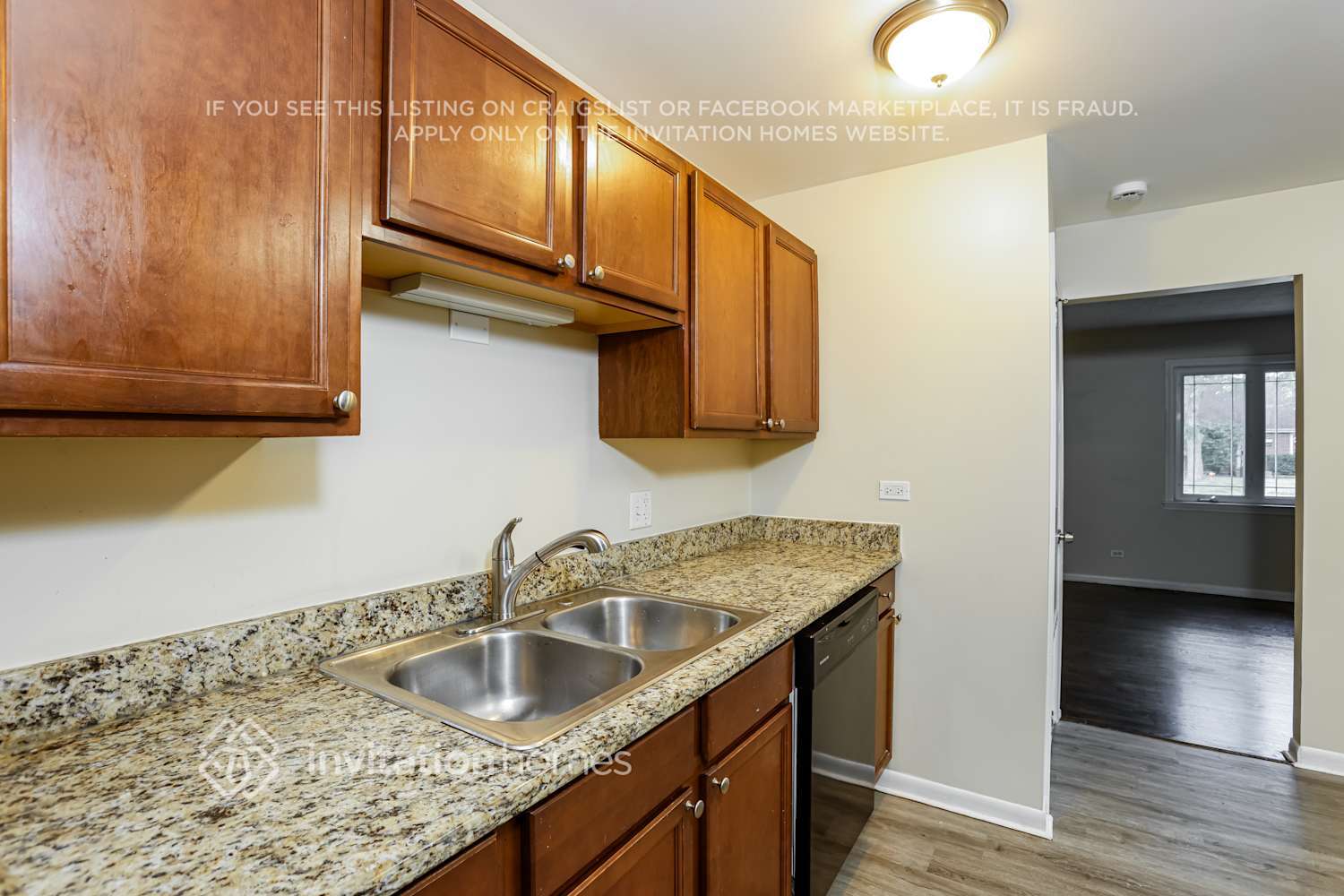 Building Photo - 8440 S Lockwood Ave