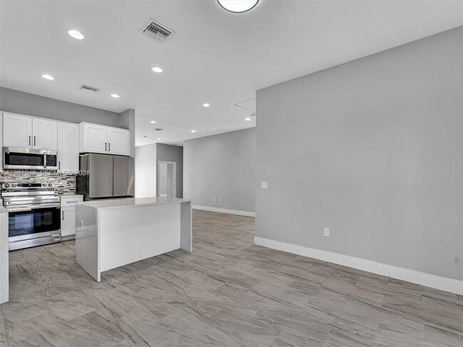 Building Photo - 803 N 20th St