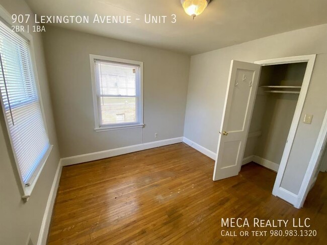 Building Photo - 907 Lexington Ave