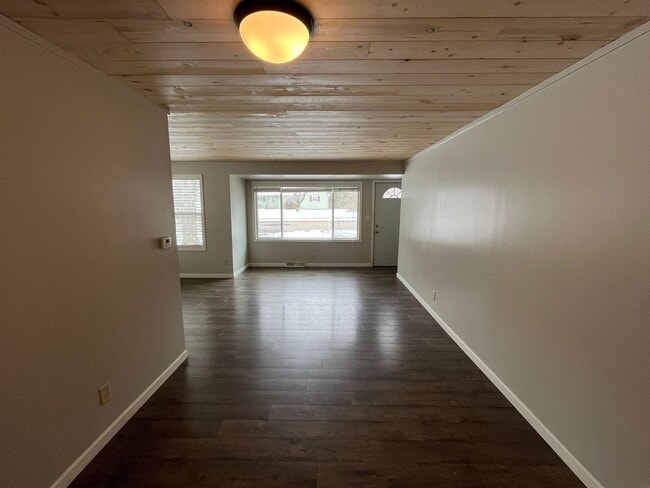 Building Photo - 2 Bed 1 Bath Single Family Home in Wausau