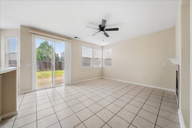 Building Photo - 9615 Harvest View Way