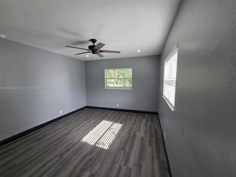 Building Photo - 8227 NW 39th St
