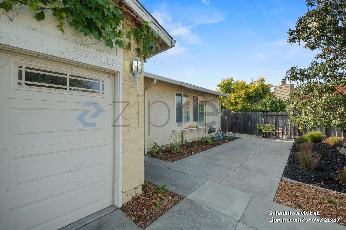 Building Photo - 112 Sunflower Ct