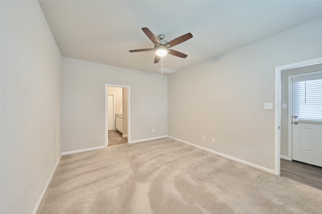 Building Photo - 2460 Shellcracker Dr