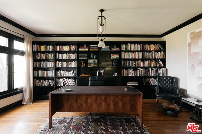 Building Photo - 1046 W Kensington Rd