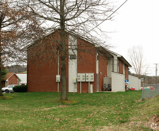 Building Photo - Wedgewood Village