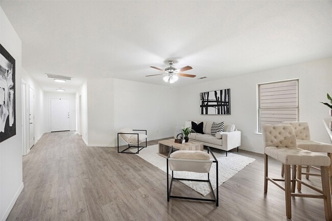 Building Photo - 1605 Village Park Trail