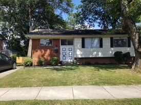 Building Photo - 811 Whittington Ter