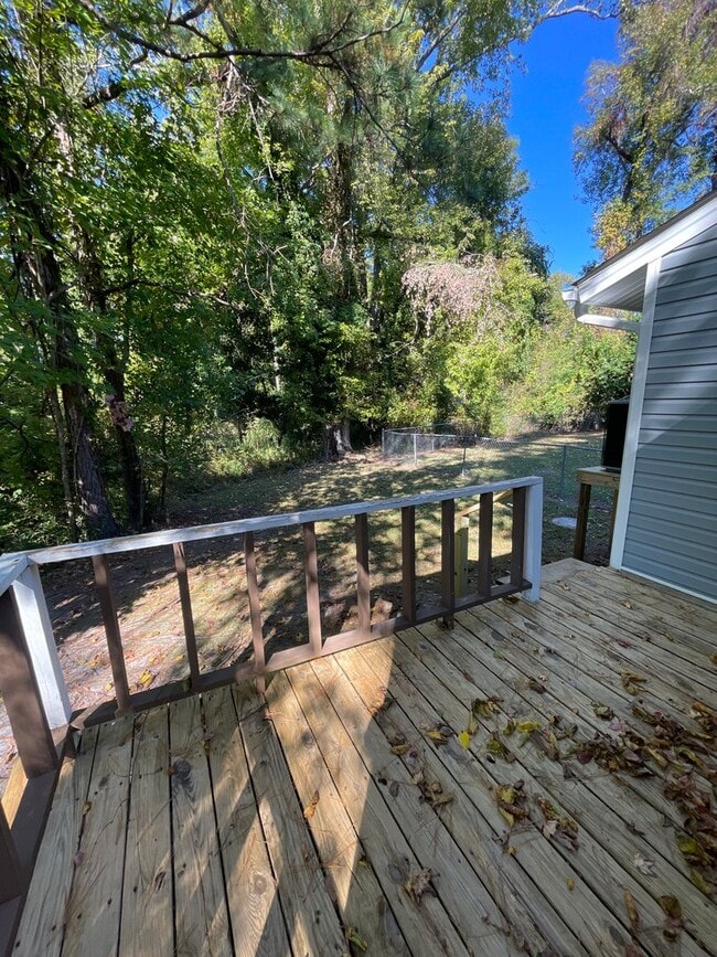 Building Photo - Duplex For Rent