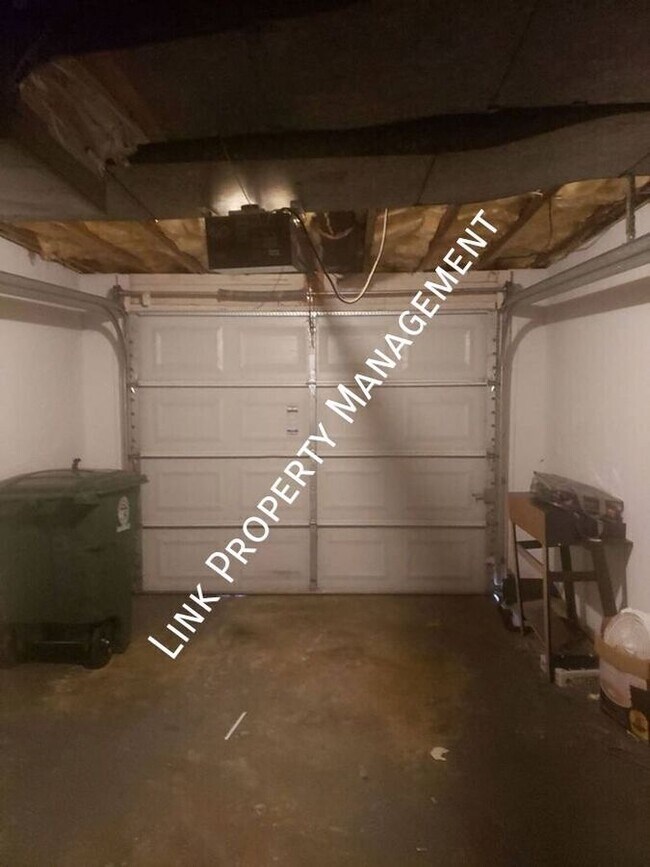 Building Photo - 7183 Holland Ln