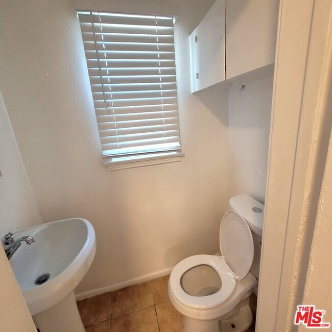 Building Photo - 3760 Wellington Rd