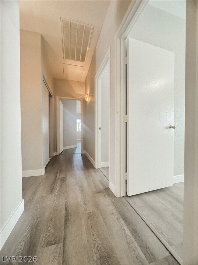 Building Photo - 30 Hatten Bay St