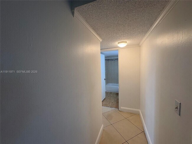 Building Photo - 1040 NW 80th Ave