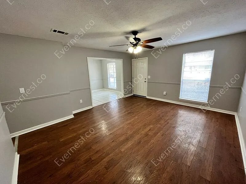 Building Photo - 1443 Cherrie Ave