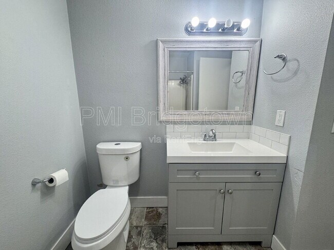 Building Photo - 12642 NW Barnes Rd