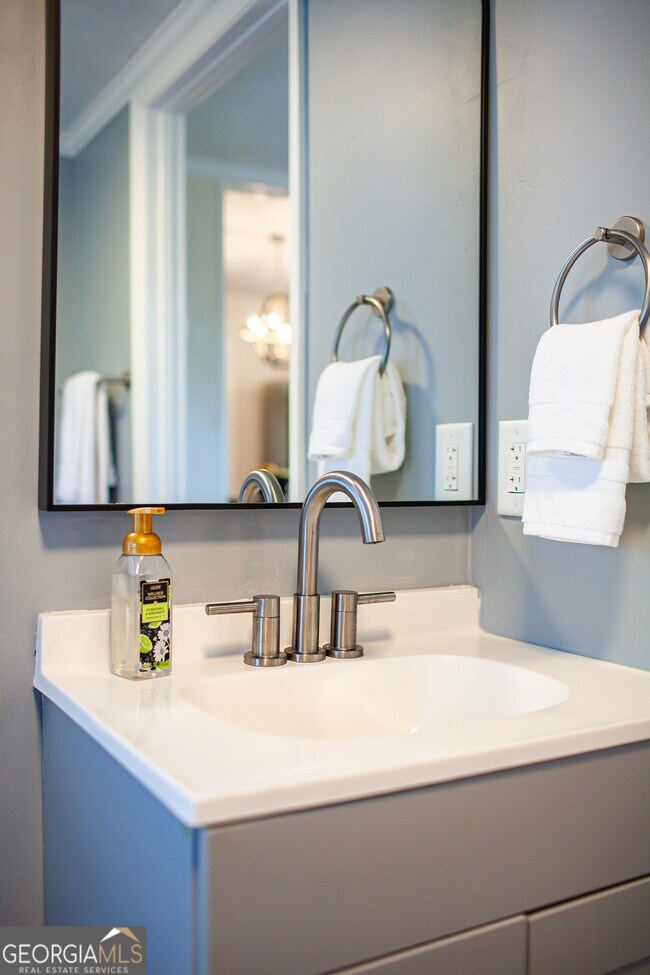 Building Photo - 161 Calhoun Rd