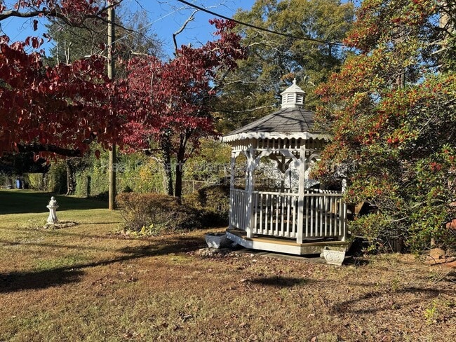 Building Photo - 1735 Polo Rd