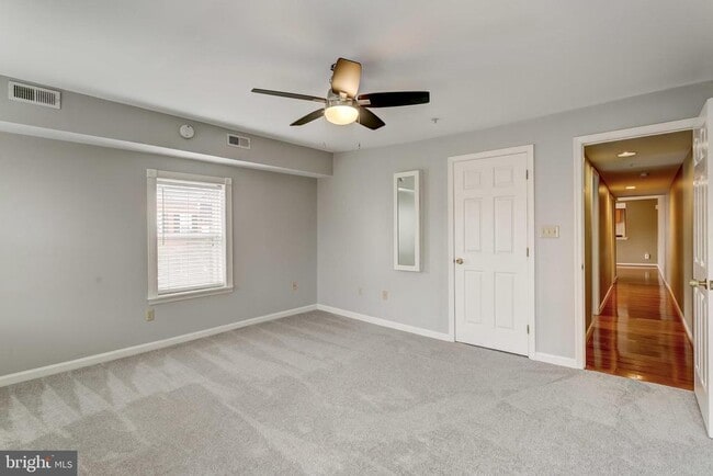 Building Photo - 1458 Riverside Ave