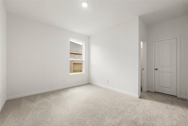 Building Photo - 13505 Harbor Pt Dr