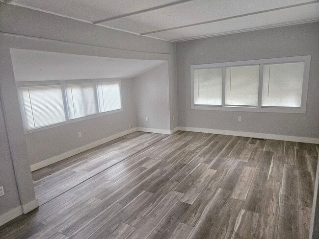 Building Photo - 79 Driftwood St