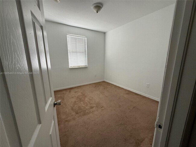 Building Photo - 7978 SW 166th Pl