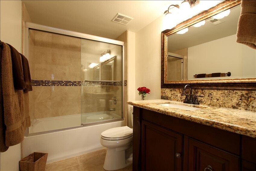 2Nd Ba Shower over the tub. Marble tile. - 43376 Cook St