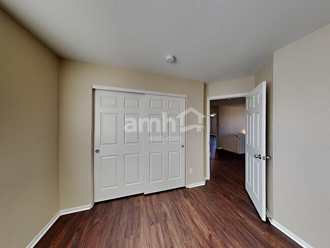 Building Photo - 10936 E 112th Pl