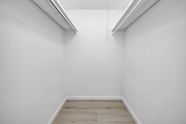 Building Photo - 3030 Ciderwood Dr