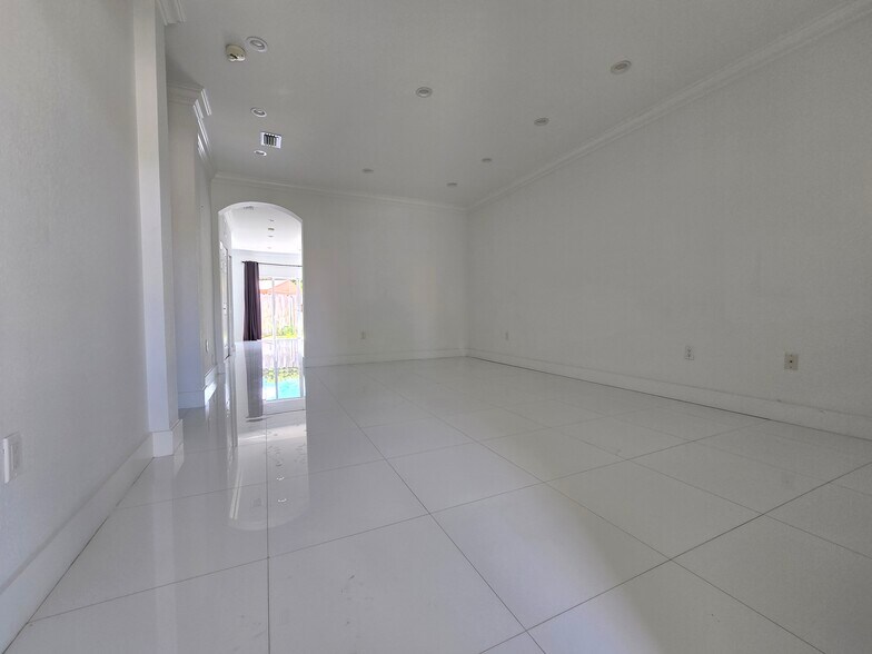 Building Photo - 18171 SW 109th Pl