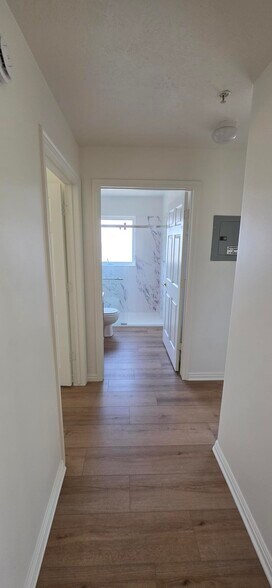 Building Photo - 765 E 560 N