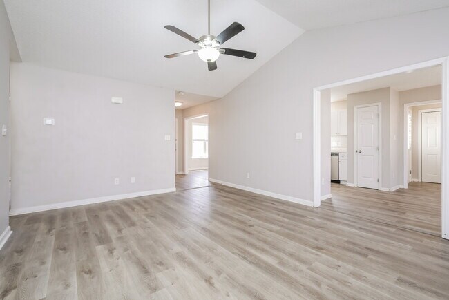 Building Photo - 1432 Smokey Mountain Dr