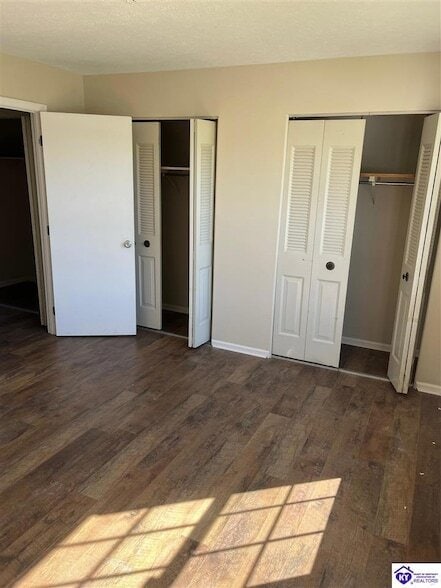 Building Photo - 1014A Windview Pl