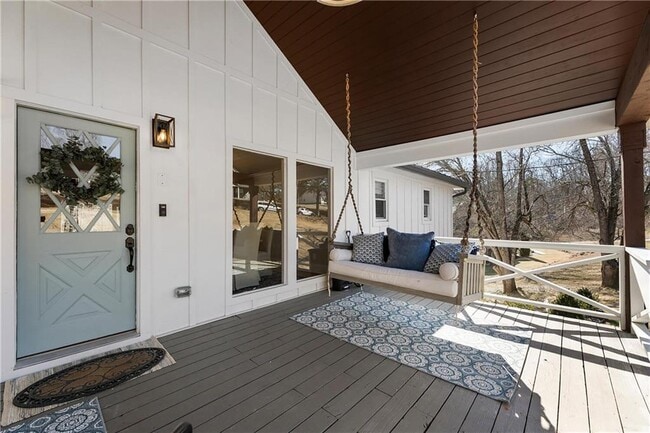 Building Photo - 4035 Lacey Dr