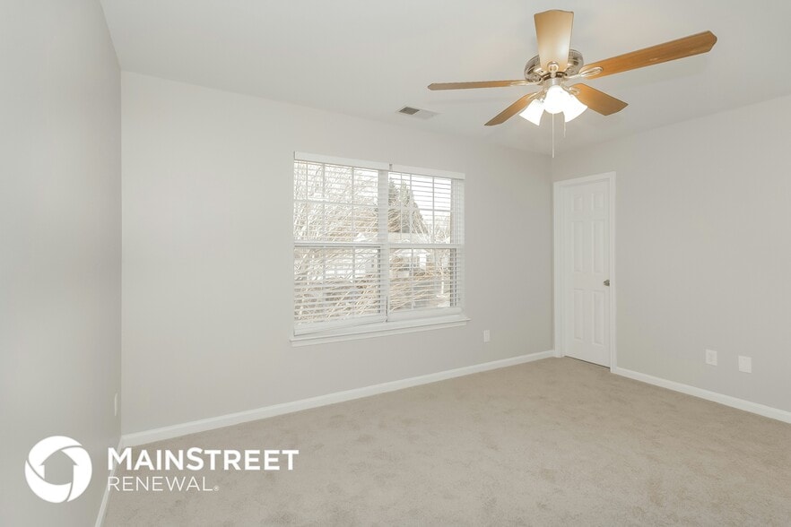 Building Photo - 5728 Fairchase Ave