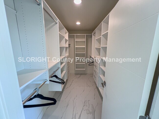 Building Photo - AVAILABLE NOW - Executive Luxury Ocean-View Home in Prime Morro Bay Location - 3 Bed / 3 Bath