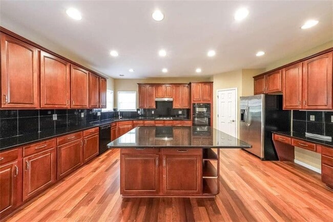 Building Photo - 1128 Southland Bluff