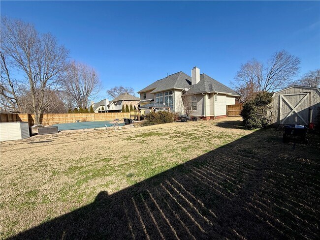 Building Photo - 101 Fox Glove Ln