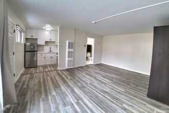 Building Photo - 1907 Greenwich St